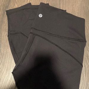 Lululemon in movement leggings 25”